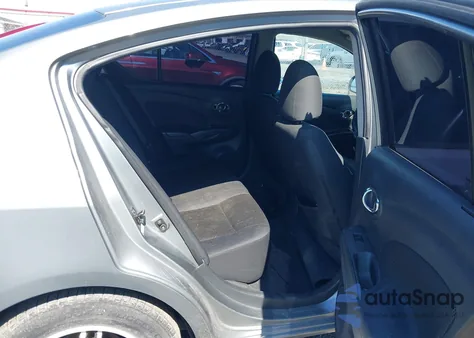 2013 Nissan Versa 1.6 Sv z USA, uszkodzony, nr VIN 3N1CN7AP4DL853144